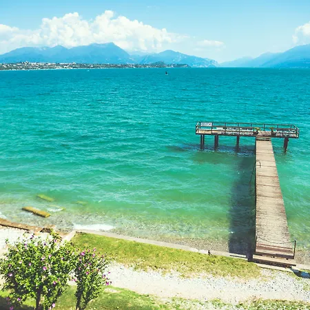 Club Del Sole Desenzano Boutique Дезенцано-дель-Гарда