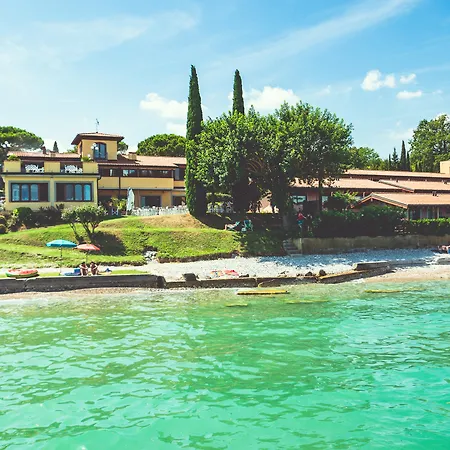Club Del Sole Desenzano Boutique Апарт-отель Дезенцано-дель-Гарда