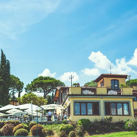 Club Del Sole Desenzano Boutique Дезенцано-дель-Гарда