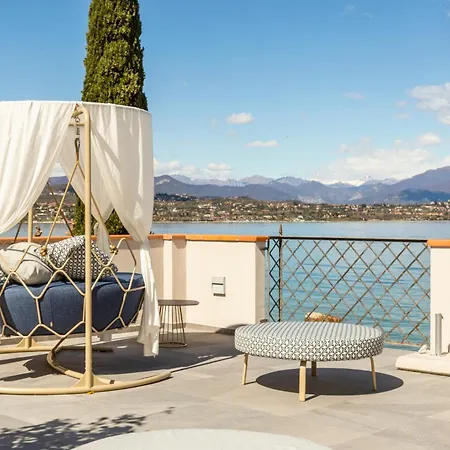Апарт-отель Club Del Sole Desenzano Boutique 4*
