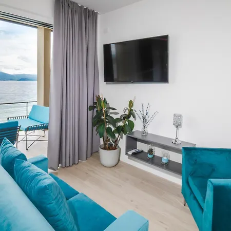 Club Del Sole Desenzano Boutique 4*