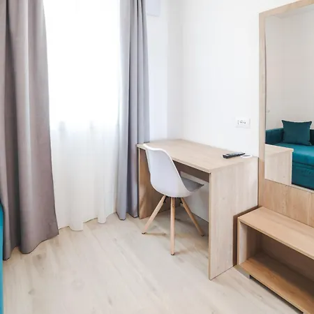Club Del Sole Desenzano Boutique Апарт-отель