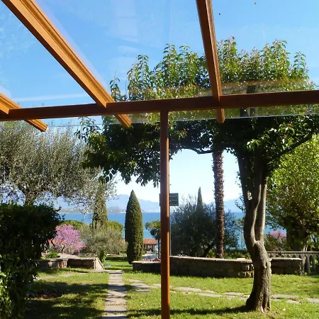 Апарт-отель Club Del Sole Desenzano Boutique Дезенцано-дель-Гарда