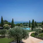Desenzano Village Aparthotel 4*