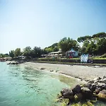 מלון דירות Club Del Sole Desenzano Boutique 4*