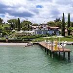 Desenzano Village 4*