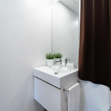 Club Del Sole Desenzano Boutique アパートホテル 4*