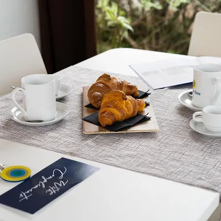 Club Del Sole Desenzano Boutique アパートホテル 4*