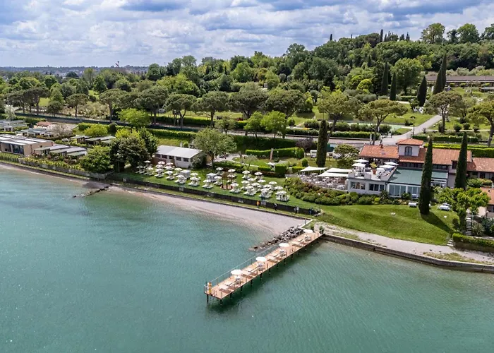 Club Del Sole Desenzano Boutique アパートホテル 4*