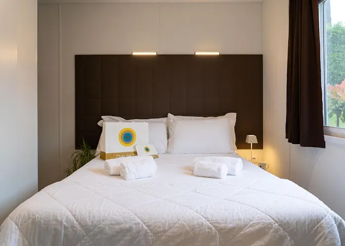 Club Del Sole Desenzano Boutique 4* デセンツァーノ・デル・ガルダ