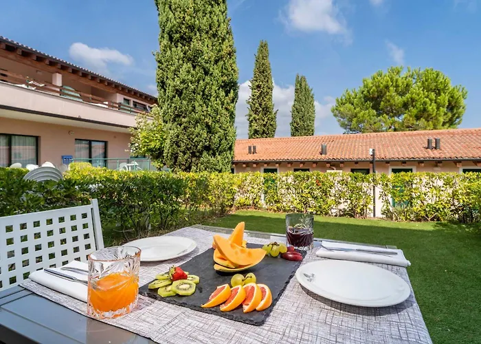 Club Del Sole Desenzano Boutique アパートホテル デセンツァーノ・デル・ガルダ